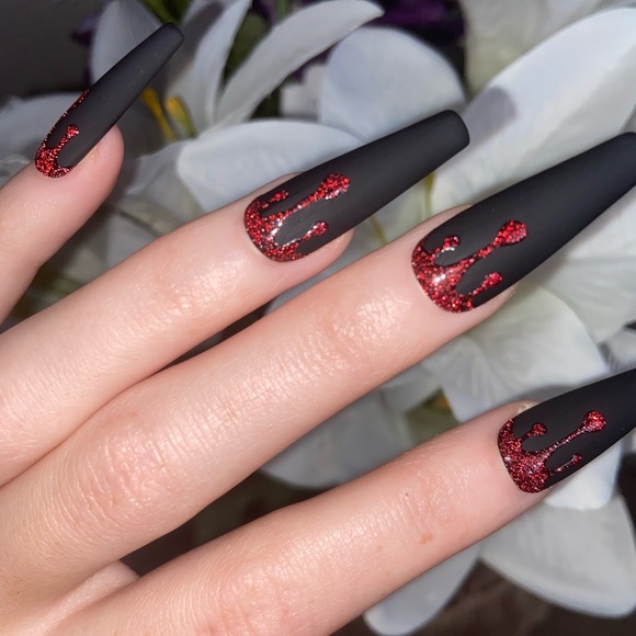 Reflective Glitter Blood Drip Press-On Nails - Picture 4 of 8